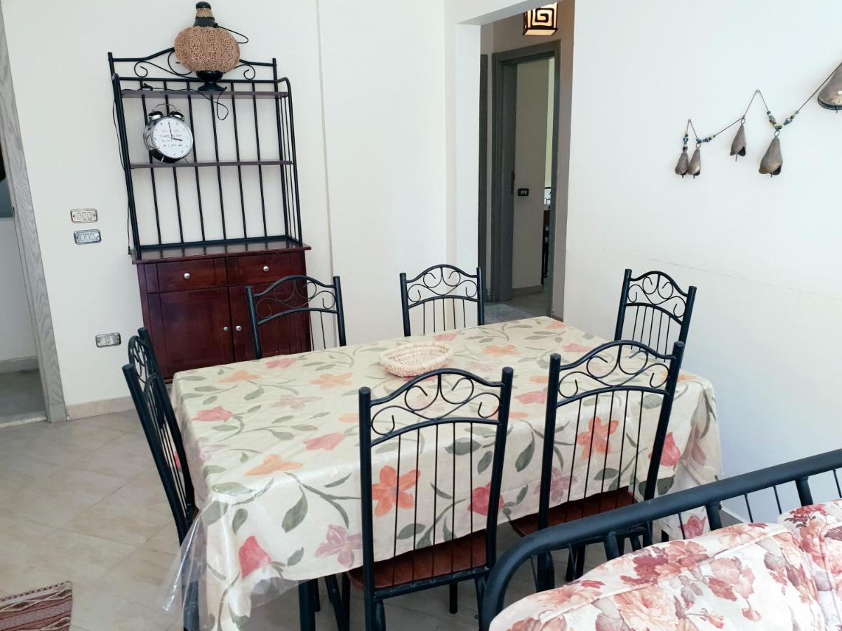 British Resort Pool View Apartments Хургада Екстериор снимка