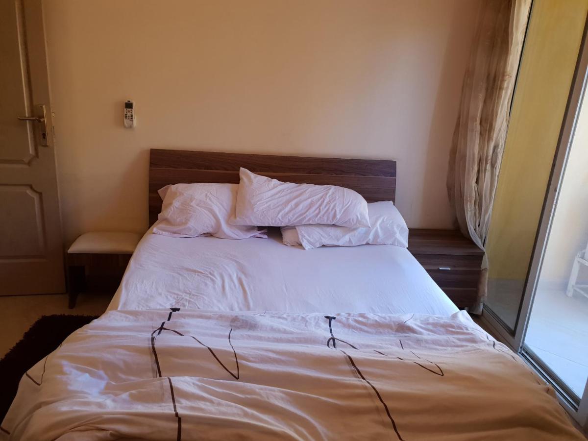 British Resort Pool View Apartments Хургада Екстериор снимка