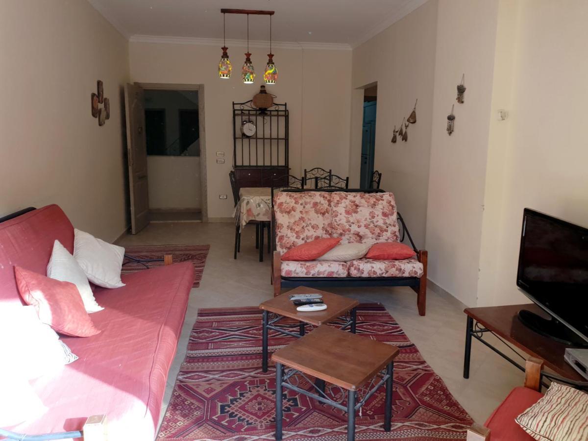British Resort Pool View Apartments Хургада Екстериор снимка