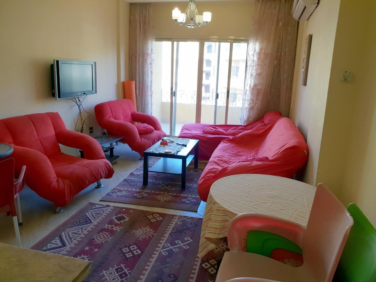 British Resort Pool View Apartments Хургада Екстериор снимка