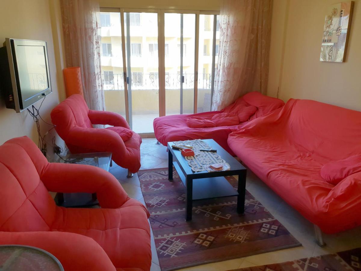 British Resort Pool View Apartments Хургада Екстериор снимка