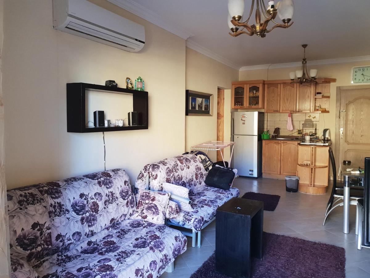 British Resort Pool View Apartments Хургада Екстериор снимка