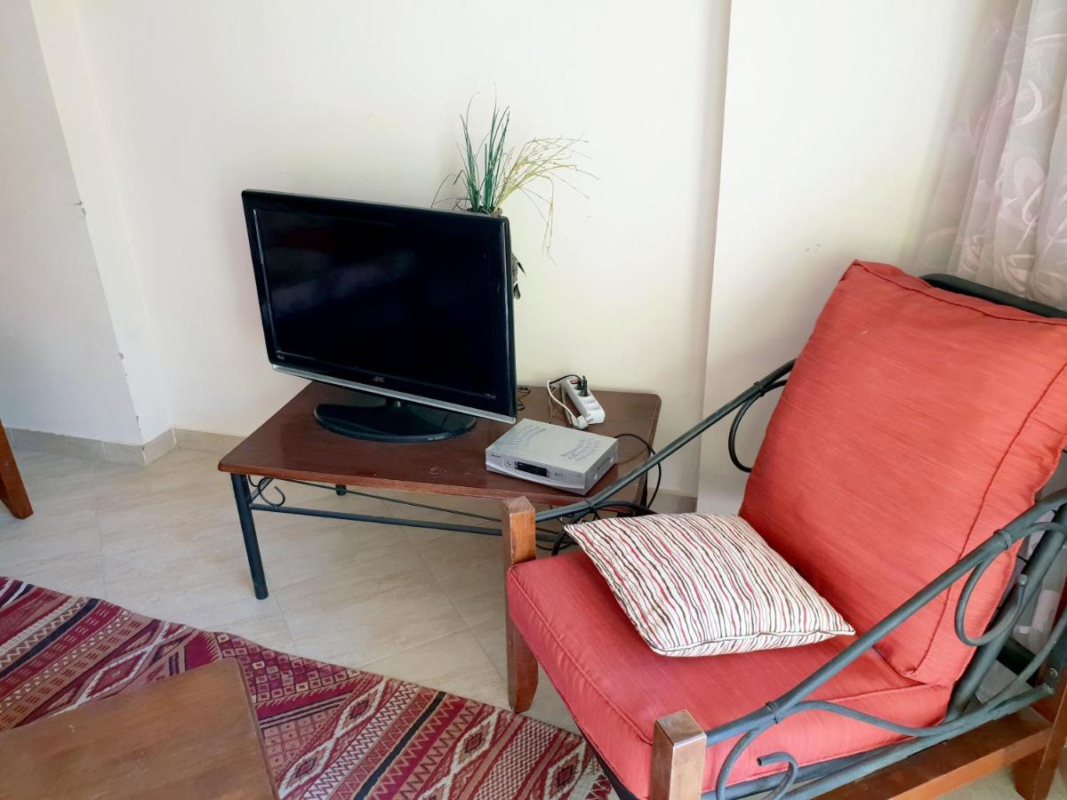 British Resort Pool View Apartments Хургада Екстериор снимка